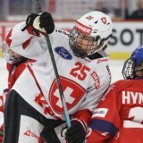 Alina Müller et ses coéquipières ont bataillé jusqu'aux tirs au but contre les Tchèques KEYSTONE/MANUEL GEISSER